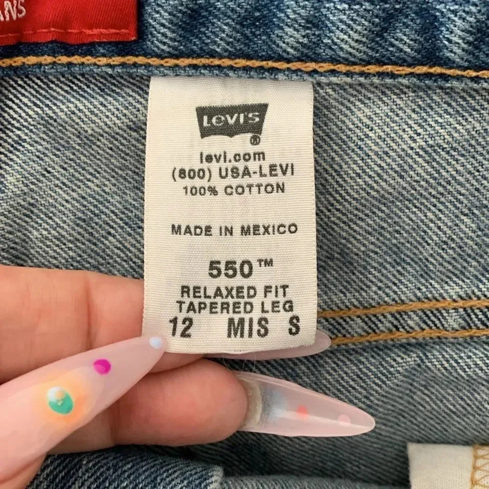 Levi’s 550 Classic Relaxed Destroyed Denim Shorts - Picture 5 of 5